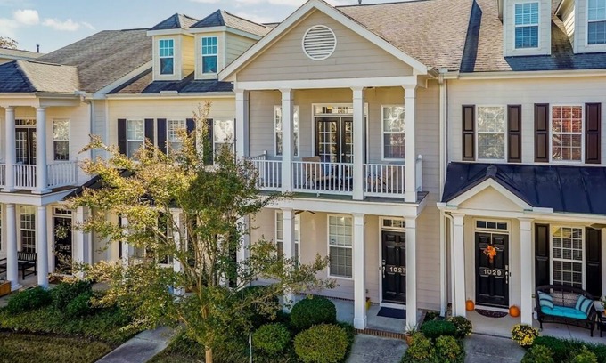 Chapel Hill House | Modern Townhome