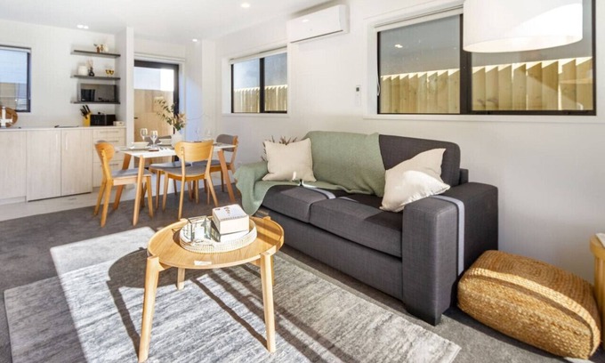 Christchurch City Centre House | Modern Townhouse Cashel Street 2 bed 2 bath