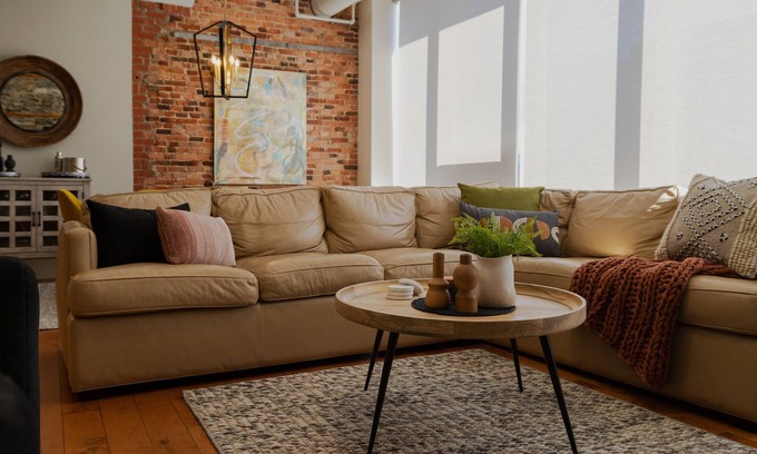 Kingston Apartment | Modern two bedroom loft downtown