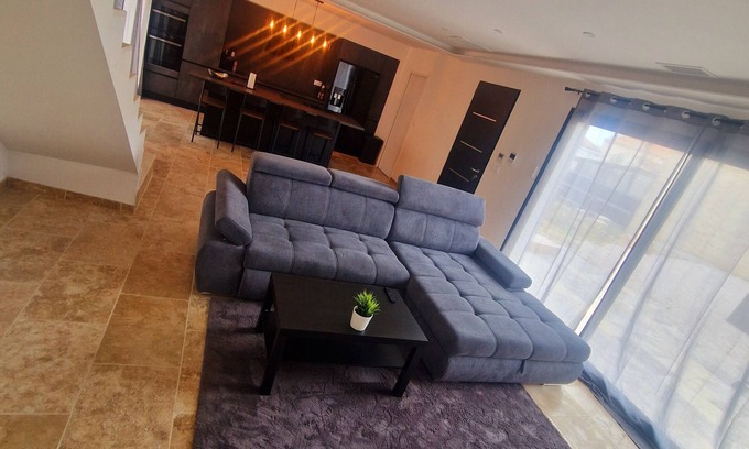 Bessan Villa | Modern Villa 6 pers close to the sea