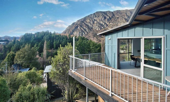 Arthur's Point House | Modern Villa close to Coronet ski field