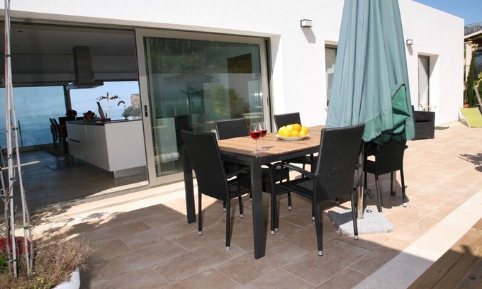 Soller House | MODERN VILLA MIT POOL UND FANTASTISCHEN MEERBLICK.