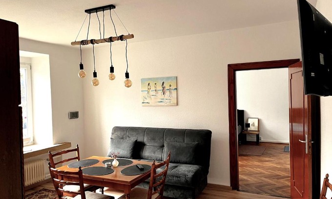 Osternheide Apartment | Modern-Vintage Apartment