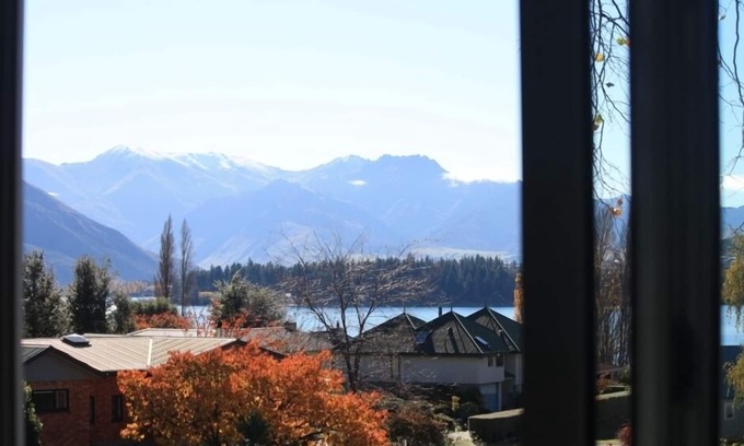 Wanaka House | Modern, Warm West Wanaka house