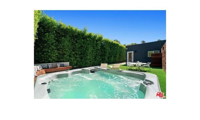 Melrose House | Modern West Hollywood Bungalow | 2 Bedroom | 2 Bath | Private Hot Tub & Fire-pit
