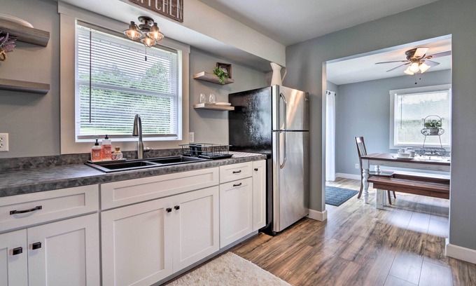 Zanesville House | Modern Zanesville Escape w/Deck & Spacious Yard