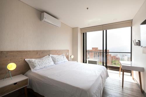 El Poblado Apartment | Moderna y cómoda suite Gym y Pool El Poblado 1002