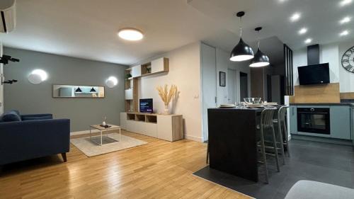 Cuire Apartment | Moderne & cosy avec parking 10 min centre Lyon