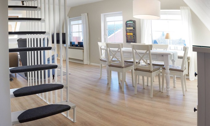 Bunsdorf Apartment | Moderne Ferienwohnung für bis zu 6 Personen am Wittensee mit Spielscheune