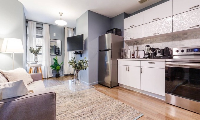 East Village Apartment | Modest Apartment #351