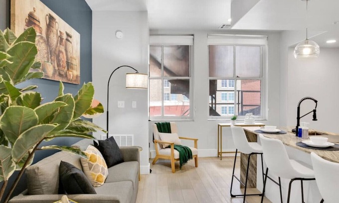 Downtown Tulsa Apartment | Modish 1BR: BOK, Near Blue Dome, Pets Allowed
