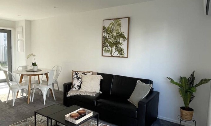 Upper Riccarton Apartment | Mohua Apartments 2 Bed 2 Bath