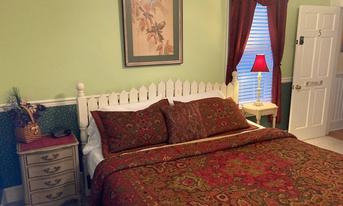 Waynesville House | Molly's Room at the Herren House
