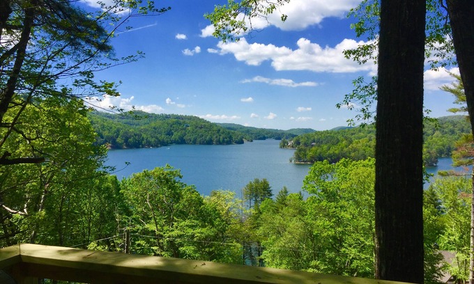 Cullowhee Cabin | Mom's Place-Cozy Cabin On Lake Glenville-Lake Access from many easy locations