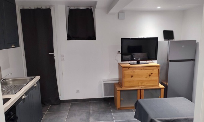 Joinville-le-Pont Apartment | MON SAFARI EN BORD DE MARNE +NETFLIX