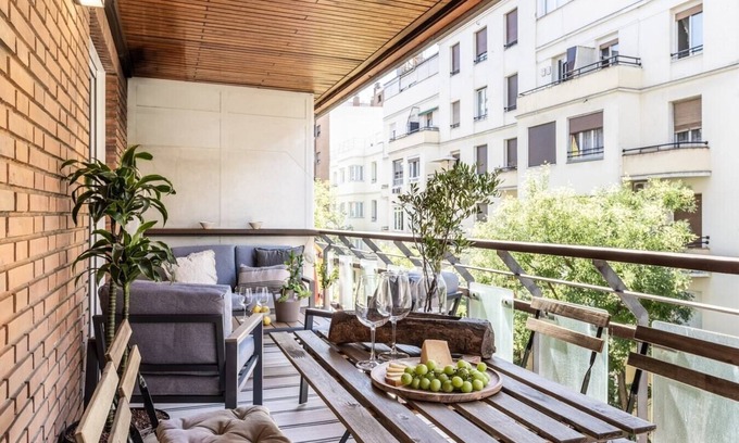Goya Apartment | Mondragone - 1 bedroom and terrace in Goya