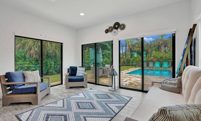 Lake Ridge House | Monkey House