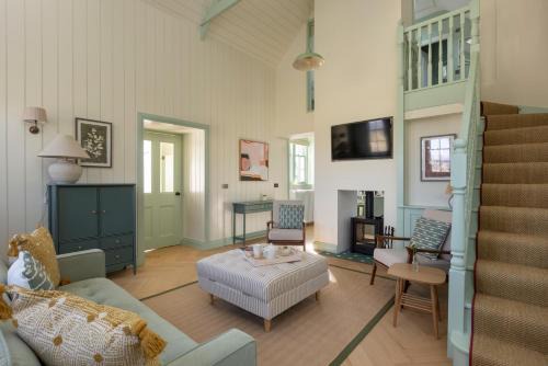 Thornhill House | Montagu
