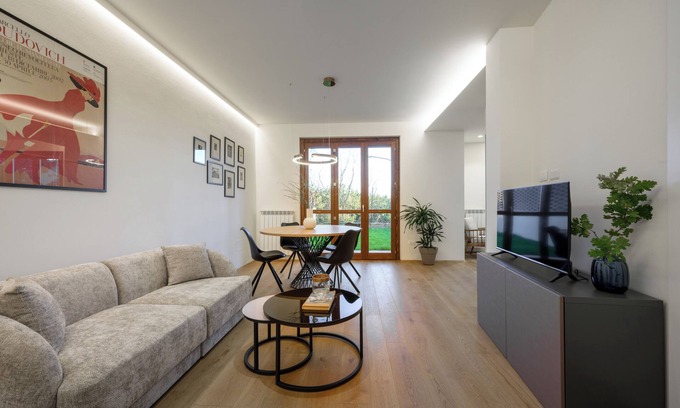 Montalcino Apartment | Montalcino Tuscany Home - Apartment via Osticcio n.26 "B" Garden