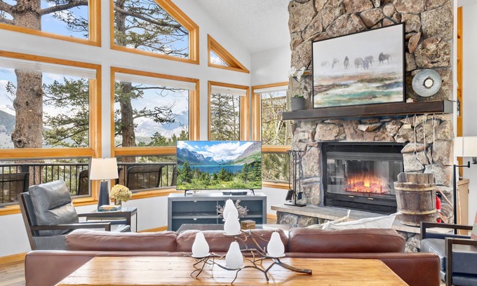 Windcliff Estates House | Montane Luxury Vacation Rental at Windcliff