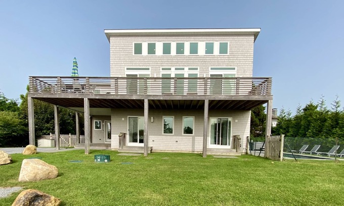 Montauk House | Montauk 4bd/3.5ba Ocean, Private beach, pool and spa!