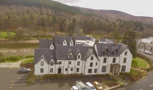 Ballater Apartment | Montclaire