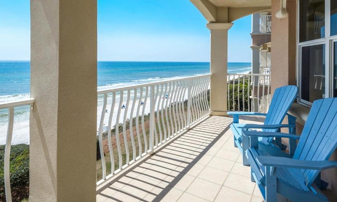 Seacrest House | Monterey Condos B302