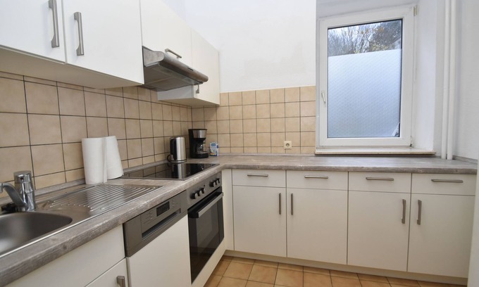 Flensburg Apartment | Monteuerwohnung II / Inexpensive apartment with 2 bedrooms on the ground floor