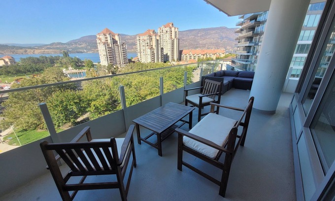 Cultural District House | Monthly Rates Negotiable $. 2 Pools/HT/Gym/Pets OK. Luxury Condo @ One Water