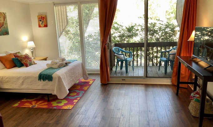 Diamondhead Apartment | Monthly Rates, Relocation, Golf, Pools