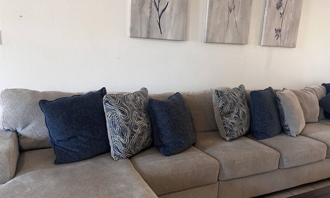 Eagle Pass House | Monthly rental Charming 3-bedroom house with AC and WiFi in tranquil Eagle Pass
