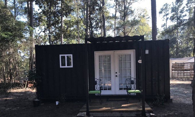 Waller House | Monthly, Weekly, Nightly Rates-Rustic Tiny Home By Texas Renaissance