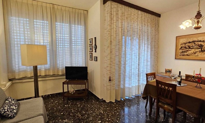 Isolotto Apartment | Monticelli apt - apartment with 6 beds