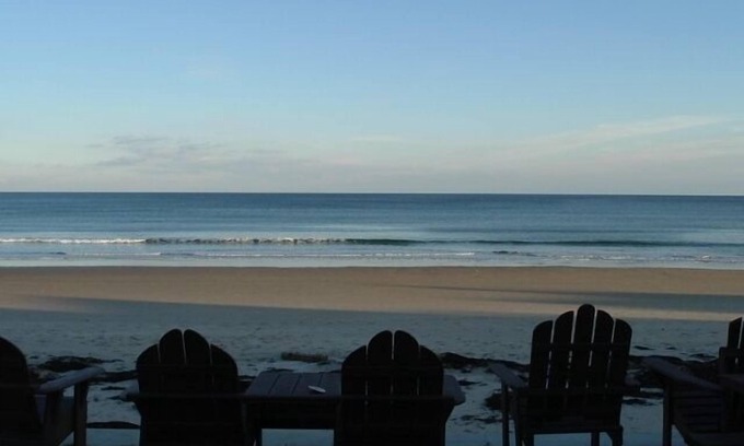 Southern Coast Cottage | Moody Beach Front Studio Cottage WIFI