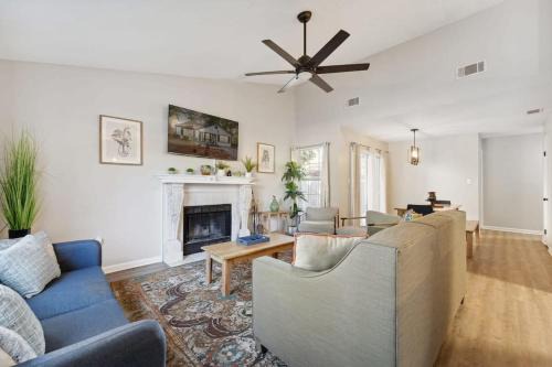 Savannah House | Moon River District, Updated! Wistful Washington
