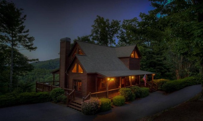 Cherry Log Cabin | Moonlight Mountain by Escape to Blue Ridge