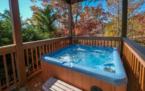 Gatlinburg - Pigeon Forge Villa | Moonlit Hideaway