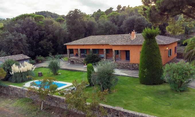 Palamos House | More Terracotta. Fabulous house located among vineyards.