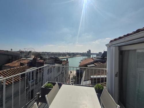 La Rochelle City Centre Apartment | Morena - Superbe Duplex, Terrasse avec vue mer, Wifi, Climatisation