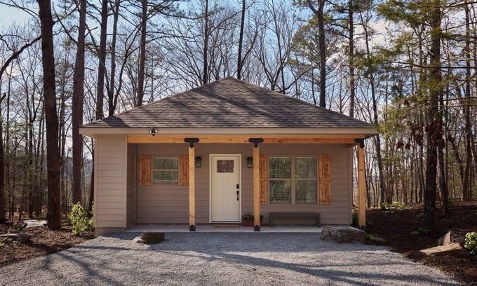 Heber Springs Cabin | Morgan's at the Little Red - Double Queen Cabin 3
