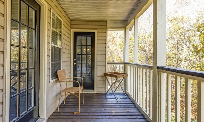 Meadowbrook Condo | Morning Sun Escape- 3 Bedrooms, King Beds, Balcony