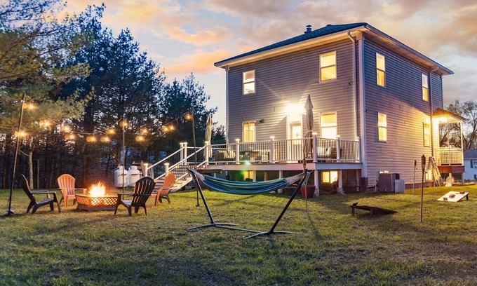 Athens House | Morning Wood - Sunny Catskills Cottage near Hudson