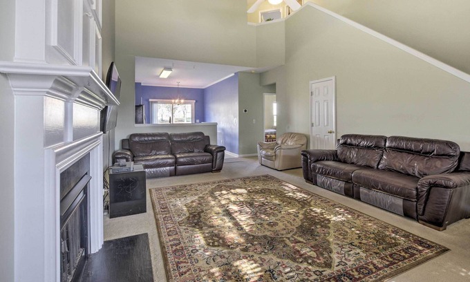 Breckenridge House | Morrisville Townhome w/ Community Amenities!