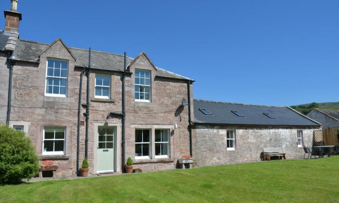 Thornhill House | Morton Mains Steading Cottage