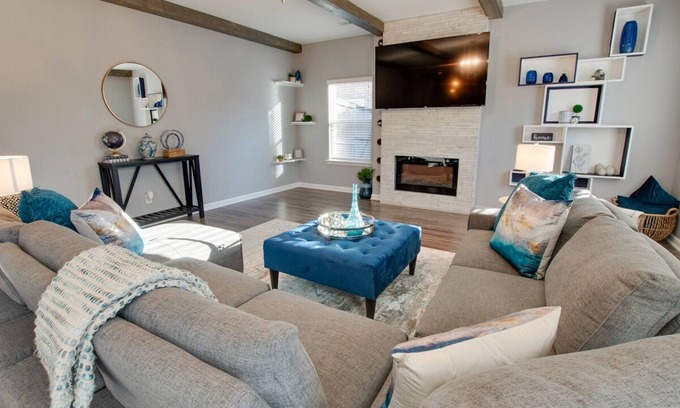 Madison House | Morton Manna Home| Spacious & Perfect for Families