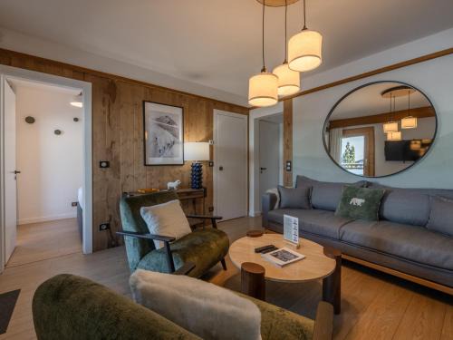 Morzine Apartment | Morzine: Apt 6 pers, 3 chambres, parking, piscine été - FR-1-754-91