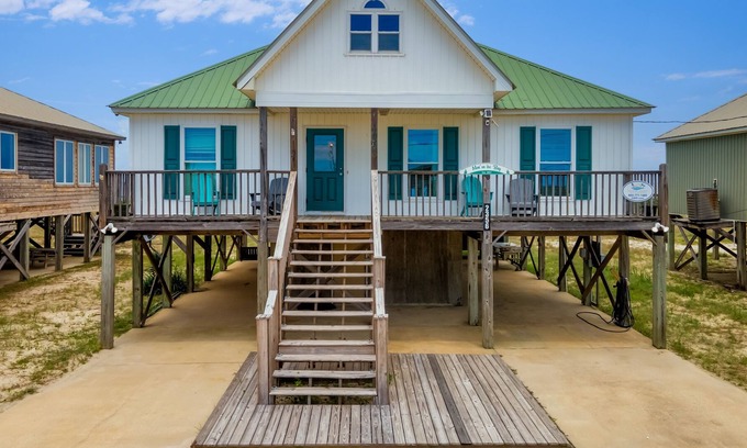 Dauphin Island House | Mos' On The Bay - 2356 Island Shores 4 Bedroom Home by Redawning