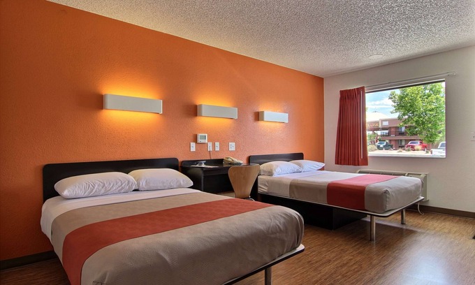 Westside Hotel | Motel 6 Albuquerque, NM - Coors Road