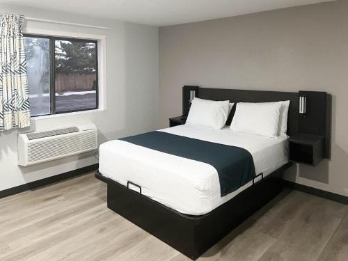 Brighton Hotel | Motel 6 Brighton CO Denver Northeast