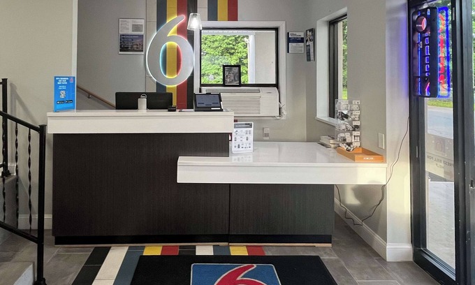 East Windsor Hotel | Motel 6 East Windsor, NJ - Hightstown